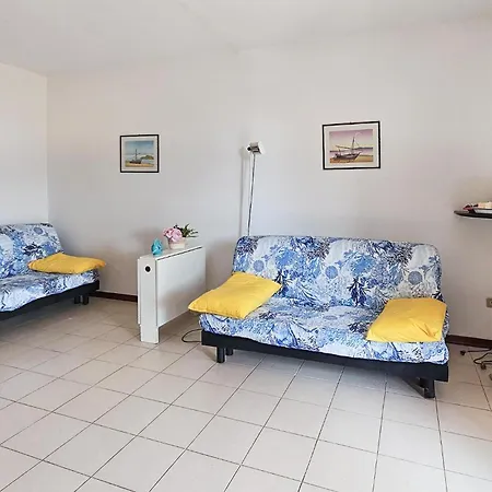 Appartement Lovely In *